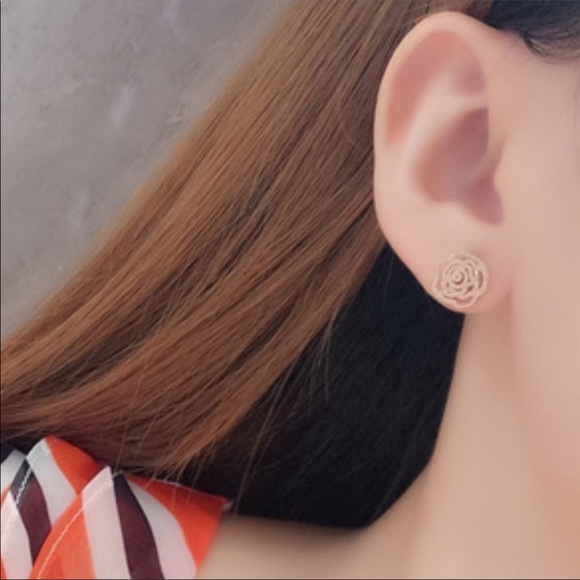 Trendy Jewels - Picture 2 of 5